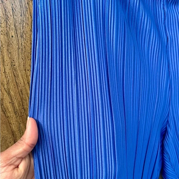 H&M Retro Blue Pleated Flare Pants - Picture 2 of 4